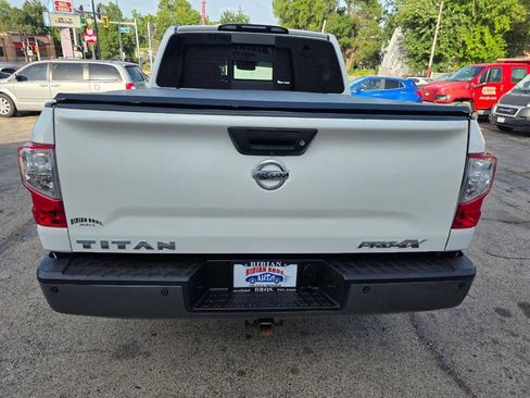 Used 2017 Nissan Titan PRO-4X w/ Pro-4x Convenience Package AWD/4WD image 6