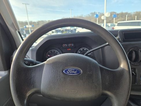 Used 2011 Ford E-250 and Econoline 250 image 20