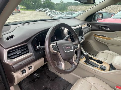 Used 2017 GMC Acadia Denali w/ Technology Package AWD/4WD image 16