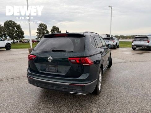Used 2018 Volkswagen Tiguan SE AWD/4WD image 13