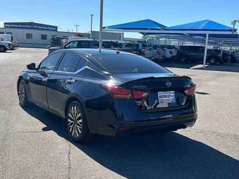 Used 2024 Nissan Altima 2.5 SV image 5