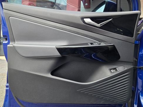 Used 2021 Volkswagen ID.4 Pro S image 18