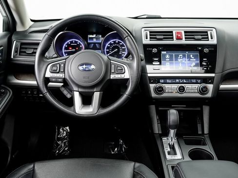 Used 2017 Subaru Outback 2.5i Limited image 16