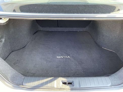 Used 2025 Nissan Sentra S image 10