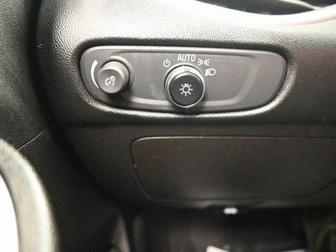 Used 2023 Chevrolet Malibu LT image 19