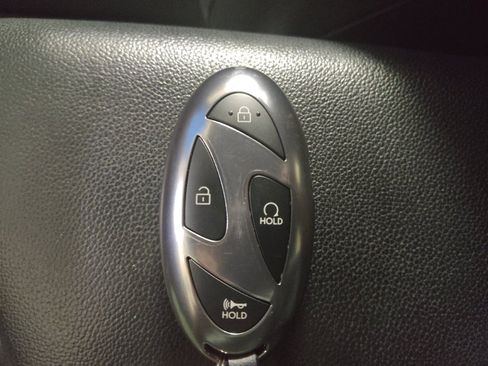 Used 2025 Hyundai Elantra Sport FWD image 32