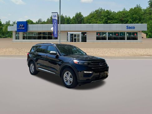 Used 2024 Ford Explorer XLT w/ Equipment Group 202A AWD/4WD image 4
