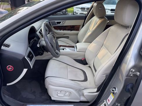 Used 2013 Jaguar XF 3.0 image 16