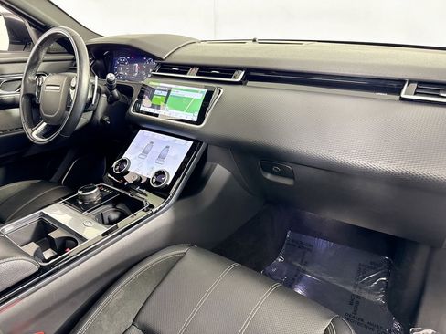 Used 2019 Land Rover Range Rover Velar R-Dynamic SE image 36