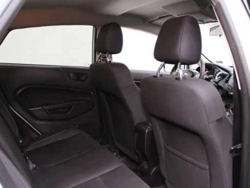 Used 2019 Ford Fiesta SE image 19