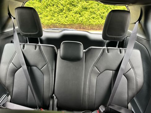 New 2027 Chrysler Pacifica Select w/ Family Tech Group FWD image 28