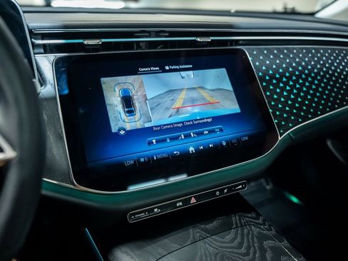 Used 2024 Mercedes-Benz E 350 4MATIC Sedan w/ Driver Assistance Package image 52