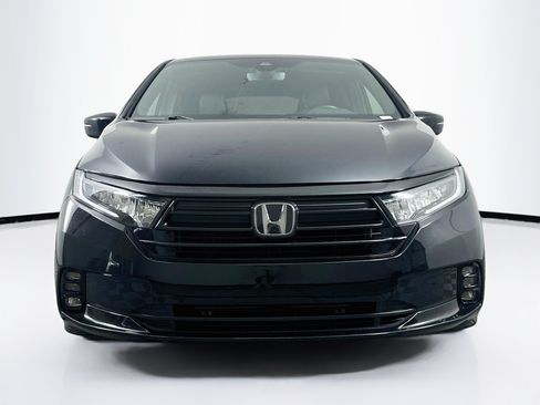 Used 2023 Honda Odyssey Sport image 2