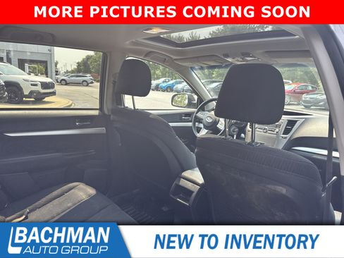 Used 2011 Subaru Outback 2.5i Premium AWD/4WD image 7