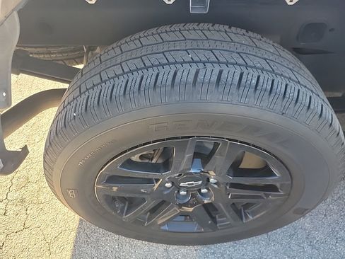 Used 2023 Chevrolet Silverado 1500 RST image 14