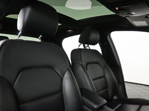 Certified 2019 Mercedes-Benz GLA 250 4MATIC image 22