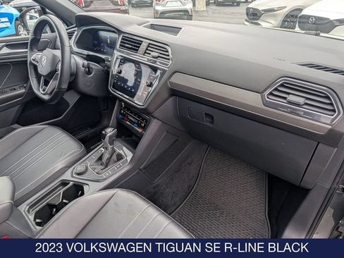 Certified 2023 Volkswagen Tiguan SE R-Line AWD/4WD image 33