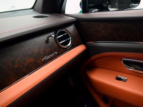 Certified 2025 Bentley Bentayga Extended Wheelbase image 27