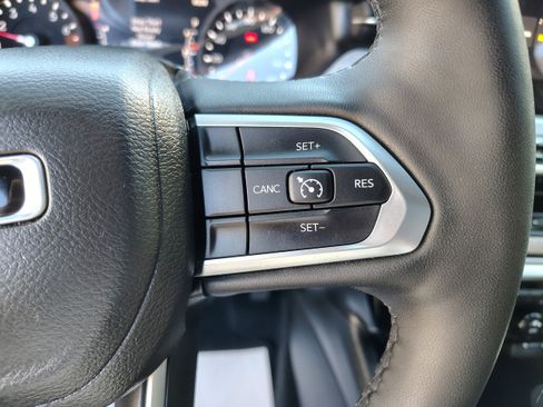 Certified 2023 Jeep Compass Latitude image 29