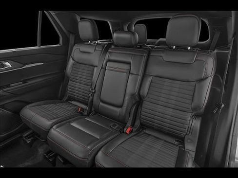 Used 2025 Ford Explorer ST-Line w/ ST-Line Street Pack AWD/4WD image 33