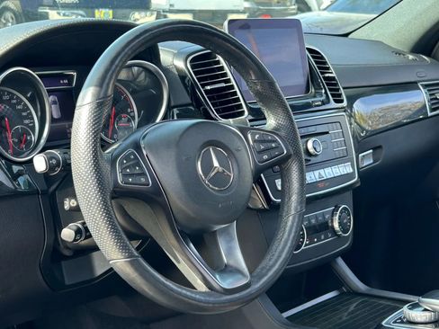 Used 2018 Mercedes-Benz GLE 43 AMG GLE 43 Sport Utility 4D image 13