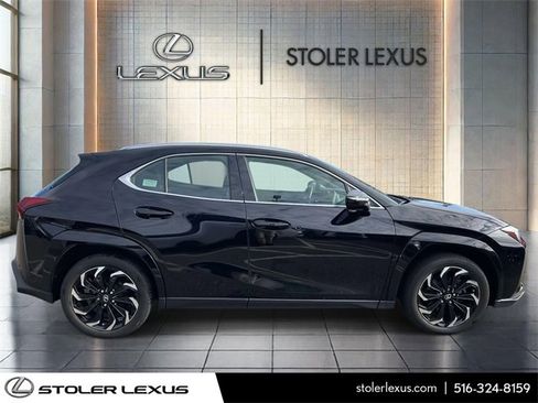 Used 2023 Lexus UX 250h AWD w/ Premium Package image 4