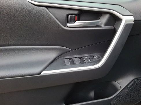 Used 2023 Toyota RAV4 XLE image 8