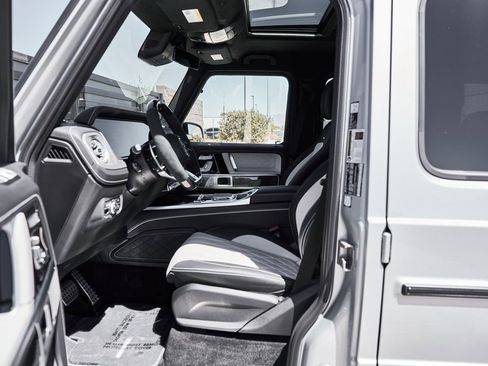 Used 2026 Mercedes-Benz G 63 AMG 4MATIC image 32