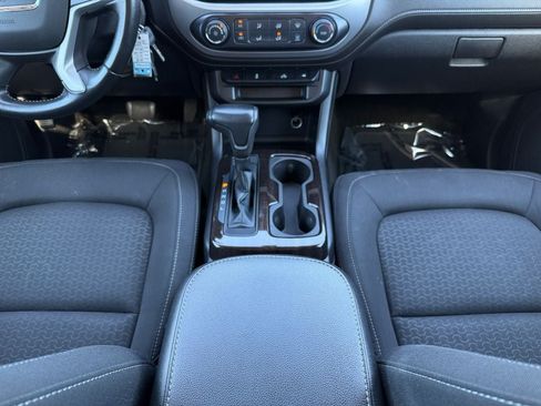 Used 2018 GMC Canyon SLE AWD/4WD image 12
