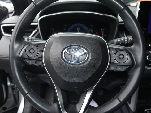 Certified 2024 Toyota Corolla Cross XSE image 13