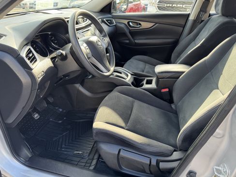 Used 2016 Nissan Rogue S image 10