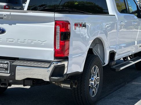 New 2026 Ford F250 Lariat w/ FX4 Off-Road Package AWD/4WD image 7