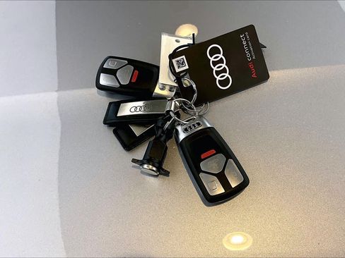 Used 2023 Audi Q5 2.0T Premium Plus w/ Premium Plus Package AWD/4WD image 15
