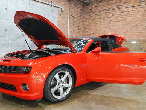 Used 2013 Chevrolet Camaro SS w/ RS Package RWD image 23