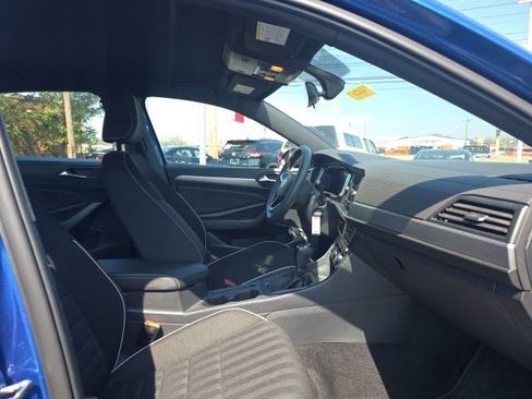 Used 2023 Volkswagen Jetta Sport image 13