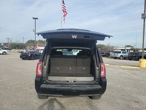 Used 2016 GMC Yukon SLT w/ Open Road Package image 11