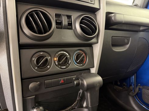 Used 2009 Jeep Wrangler X AWD/4WD image 21