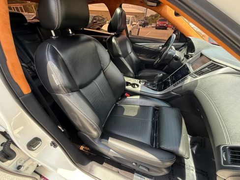 Used 2019 INFINITI Q50 Luxe AWD/4WD image 16
