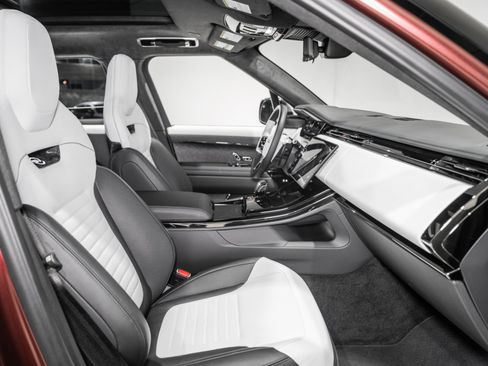 Used 2025 Land Rover Range Rover Sport SV Edition Two image 25