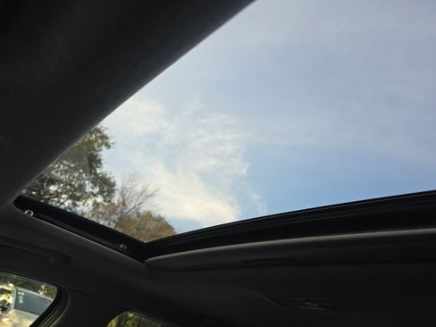 Used 2024 Hyundai Elantra SEL w/ Convenience Package image 17