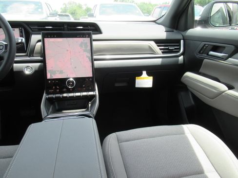 New 2026 GMC Terrain Elevation w/ Technology Package II FWD image 14