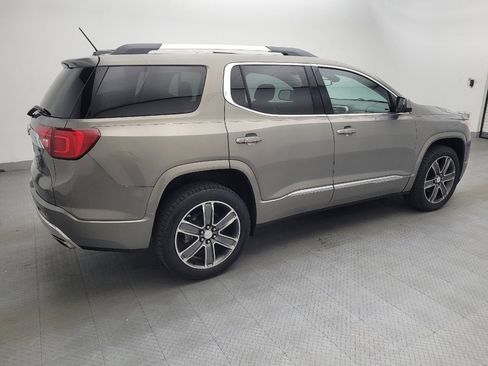 Used 2019 GMC Acadia Denali w/ Technology Package FWD image 10