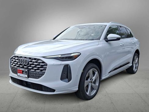 New 2025 Audi Q5 Premium Plus image 1