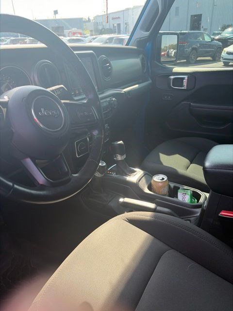 Used 2021 Jeep Gladiator Sport AWD/4WD image 16