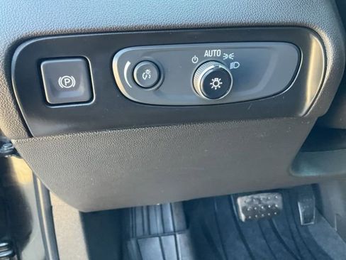 Used 2021 Buick Enclave Avenir image 8