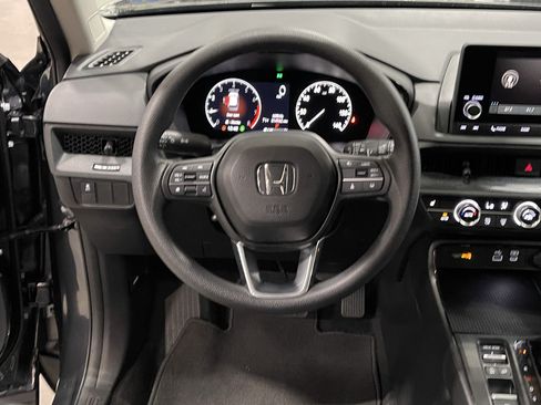 Used 2025 Honda CR-V EX image 13