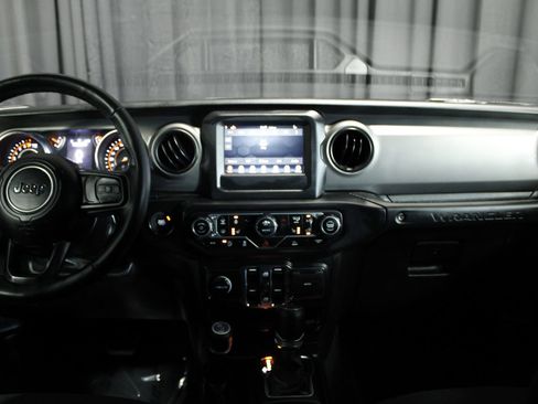 Used 2022 Jeep Wrangler Unlimited Sport image 4