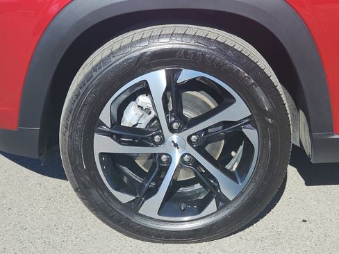 Used 2024 Chevrolet Trax RS image 8