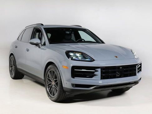 Certified 2025 Porsche Cayenne image 7