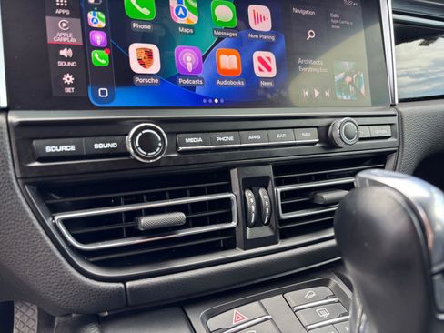 Used 2019 Porsche Macan AWD/4WD image 29